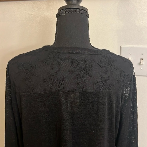Faded Glory Elegant Embroidered Lace Decorative Plus Size Blouse, Sz. XXL. - Picture 5 of 10